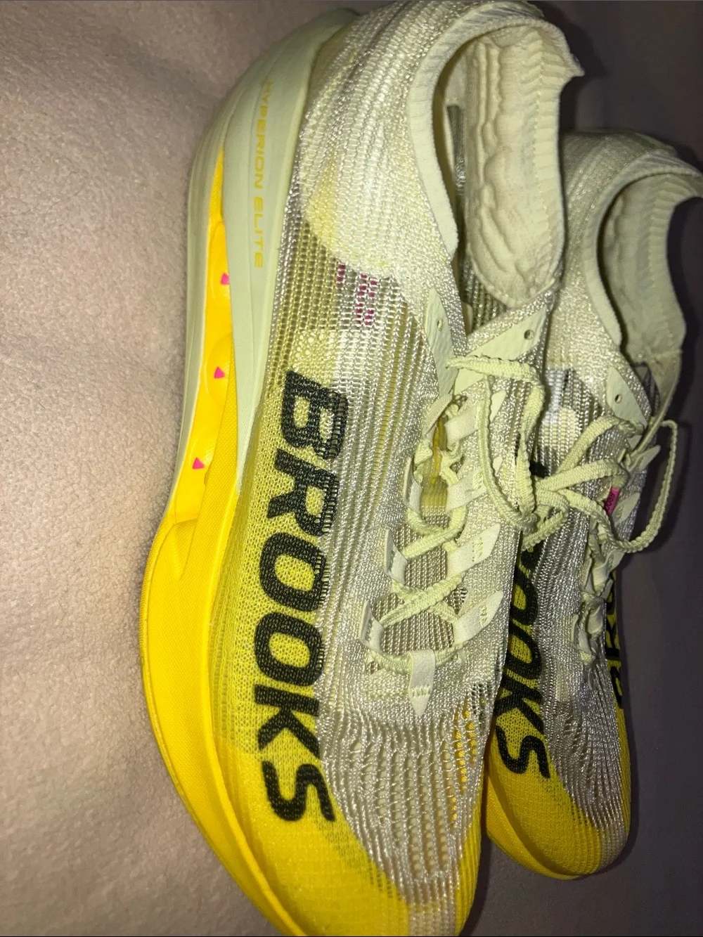 Brooks hyperion elite